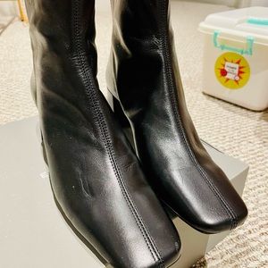 Brand new heel ankle boot size 6
